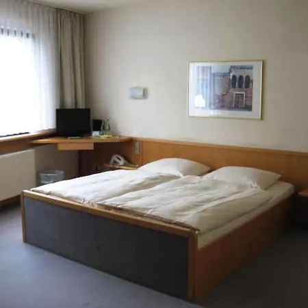 Pfaelzer Hof, Zum Schokoladengiesser Pensjonat 3*